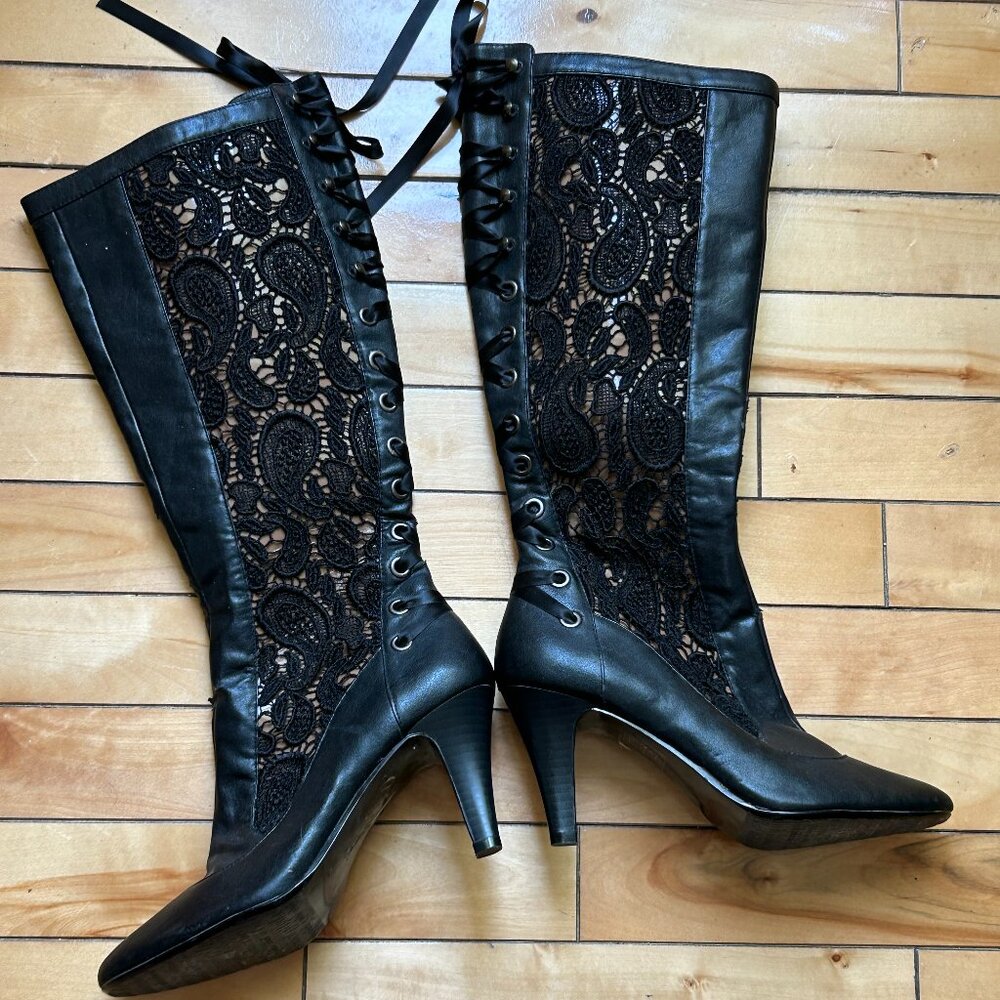 Beautiful leather Pilar Abril boots